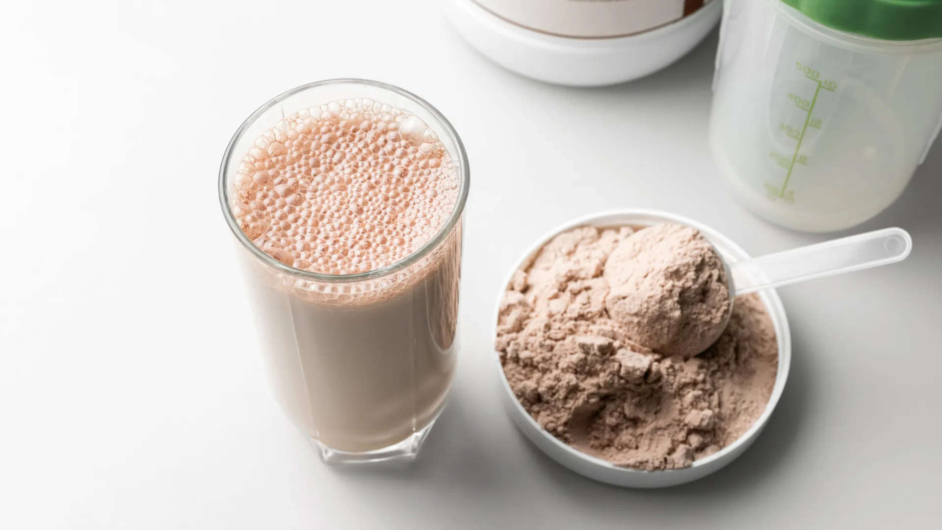 Antes ou depois do treino? O melhor momento para beber um shake proteico - img
