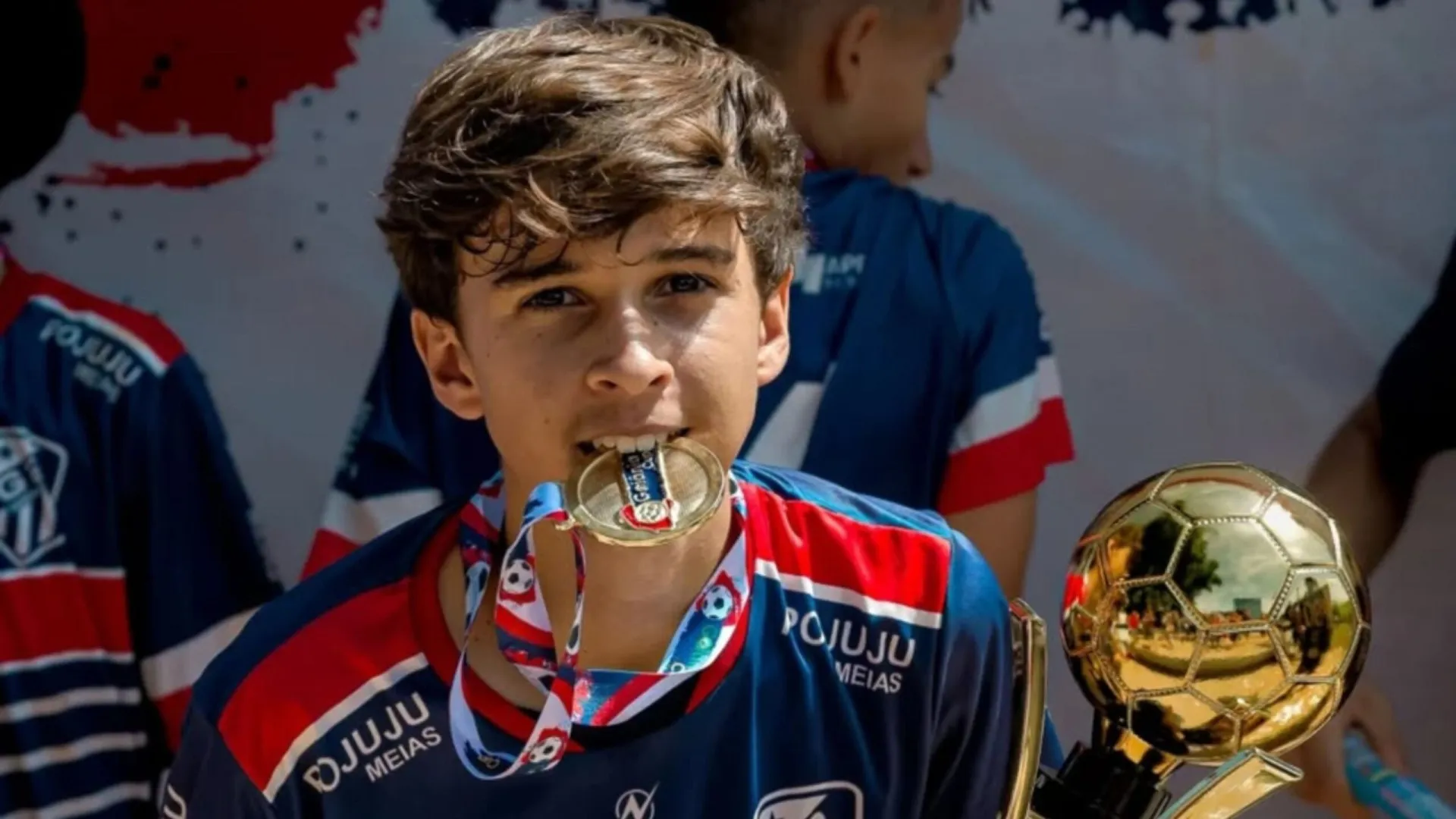 Atleta de 14 anos morre após passar mal enquanto jogava futebol em Goiás - img