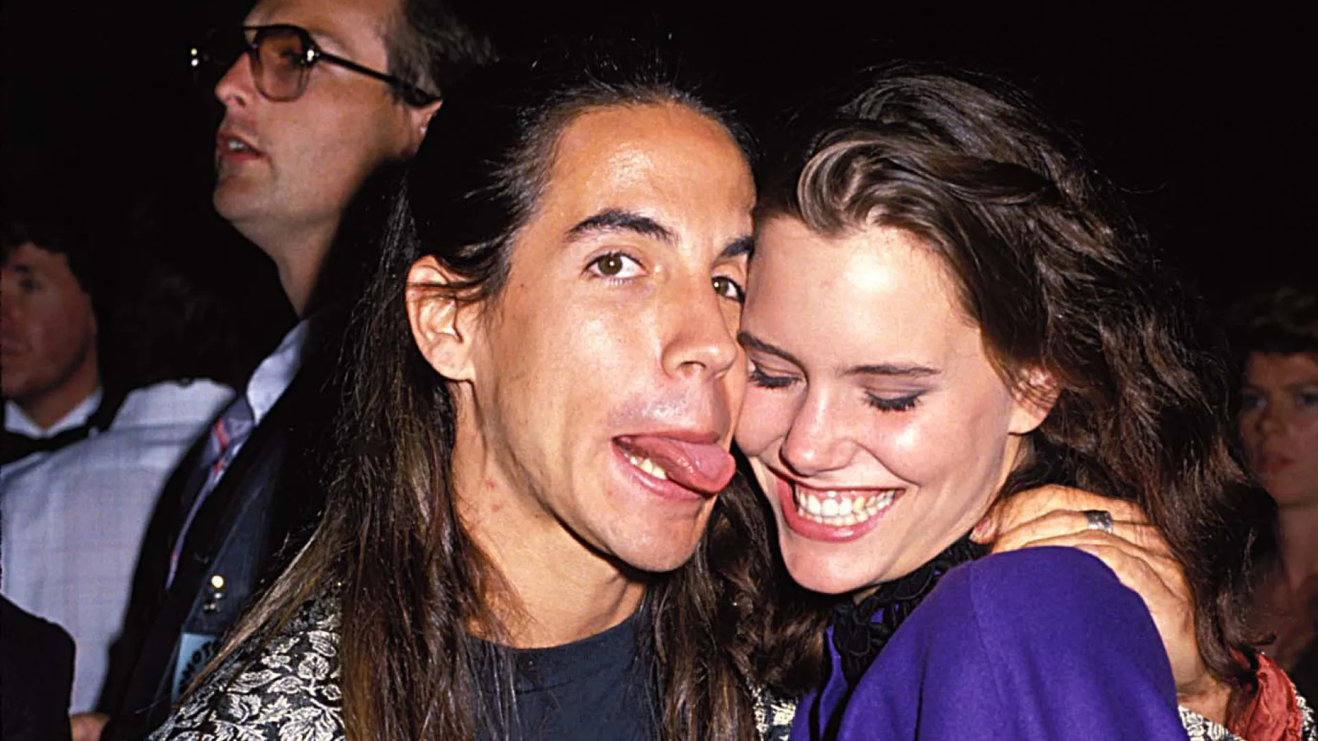 Atriz diz que músico do Red Hot Chili Peppers a engravidou e pagou aborto - img