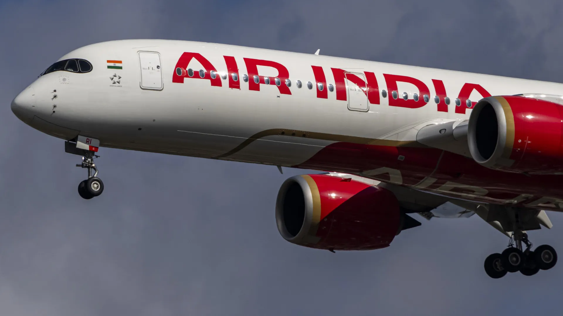 Avião faz pouso de emergência após privadas ficarem entupidas - img