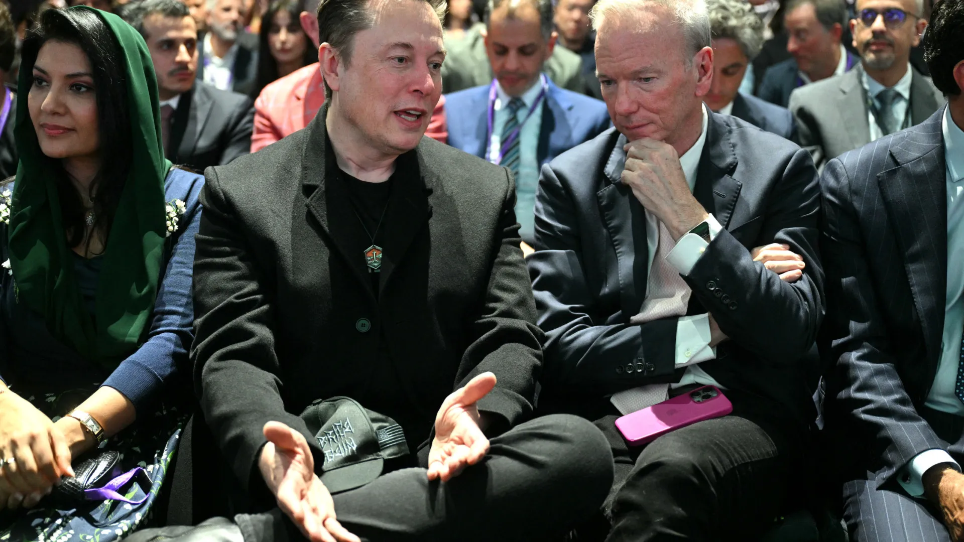 Ex-CEO do Google é o novo rival de Elon Musk e Jeff Bezos - img
