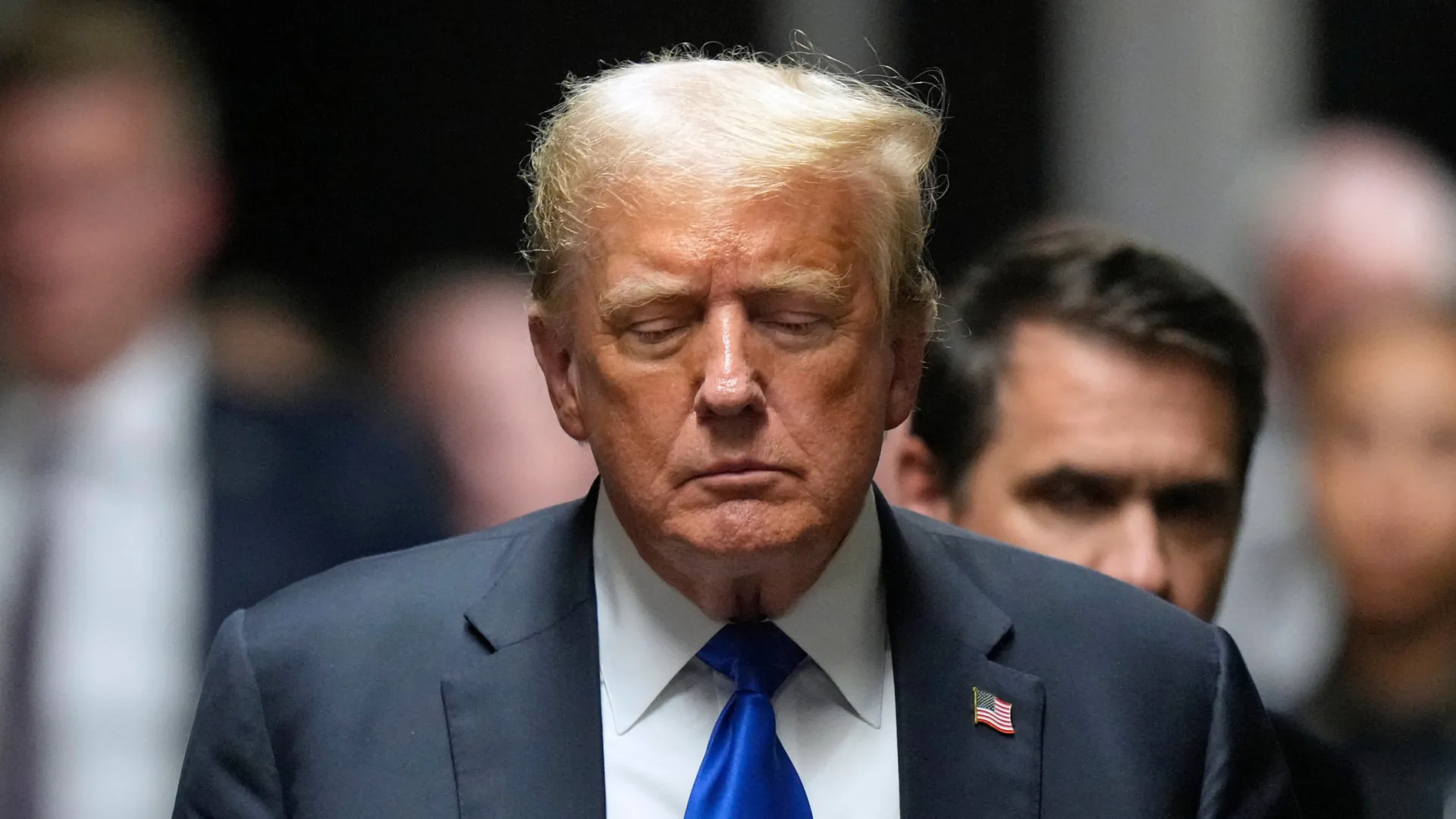 Governo vê risco de tarifaço amplo e linear de Trump sobre o Brasil - img
