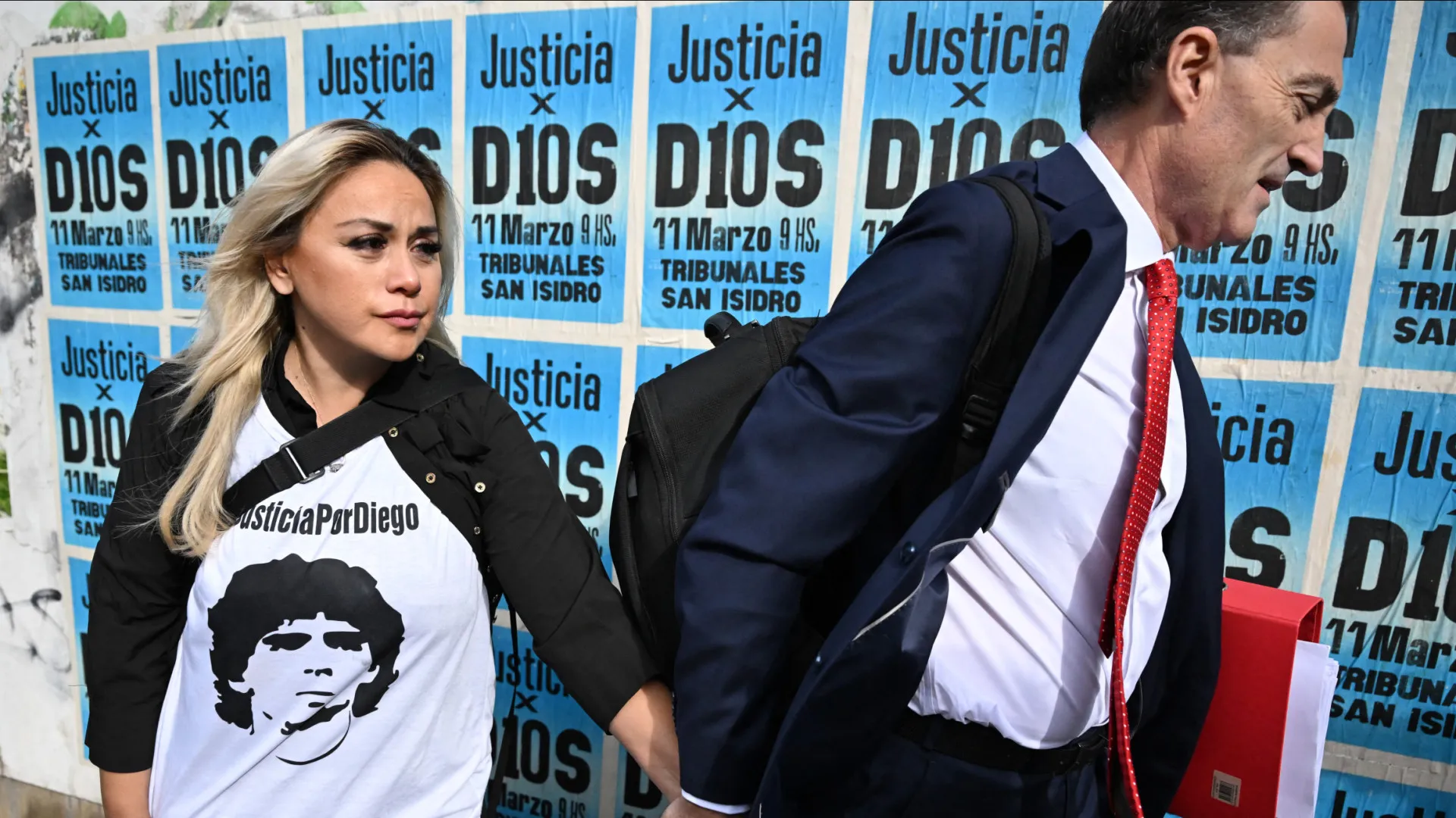 Julgamento da equipe médica de Maradona começa com imagens inéditas - img
