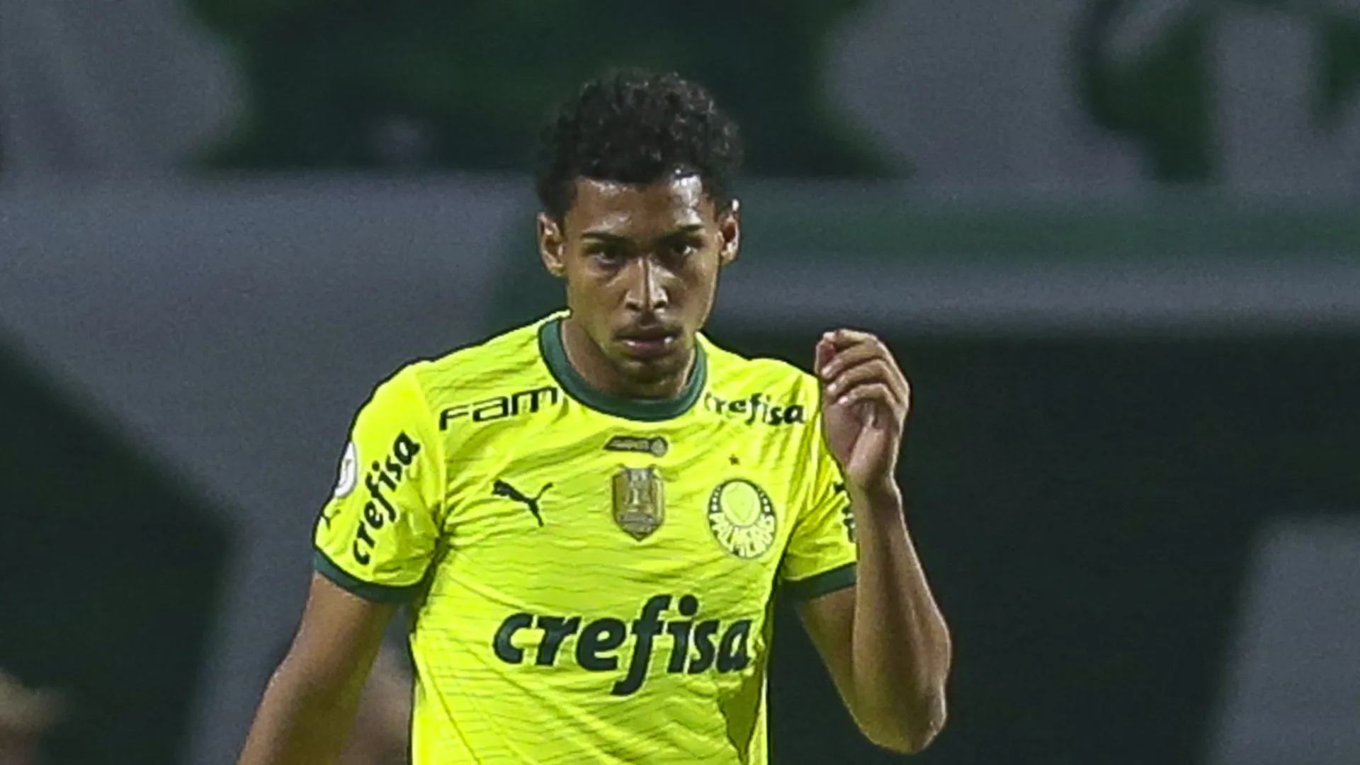 Luighi recusa convites após racismo e foca no Palmeiras - img