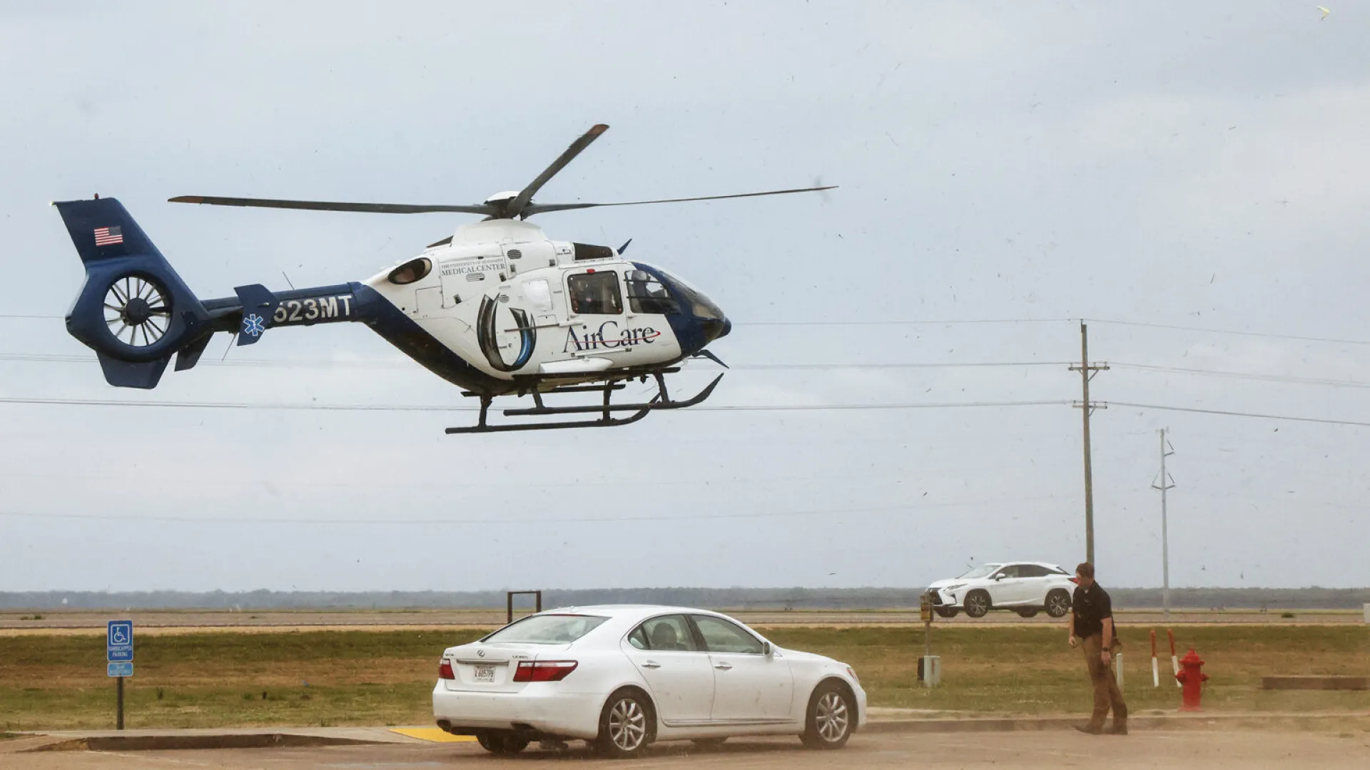 Três mortos após queda de helicóptero médico no Mississippi - img