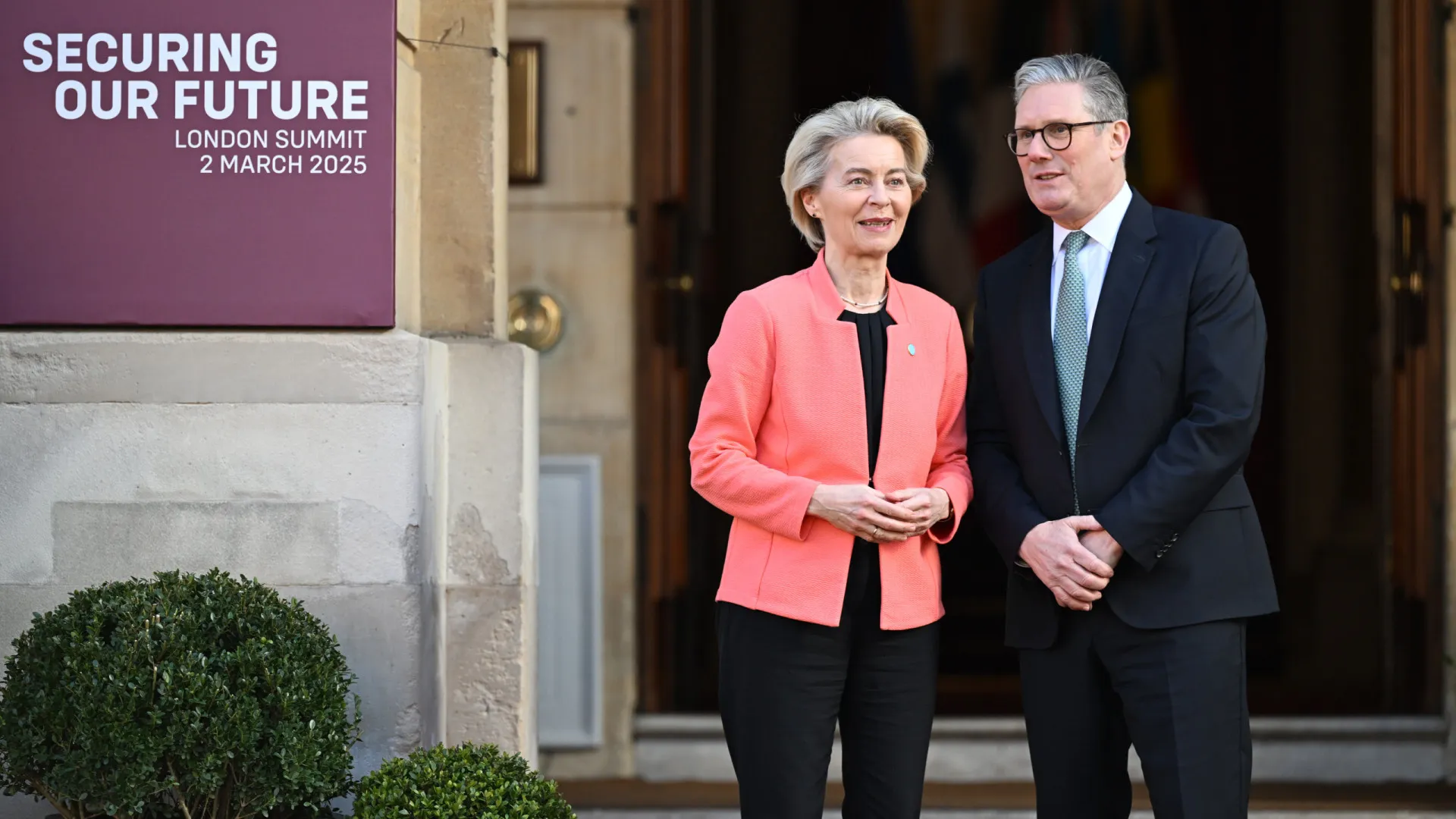 Ursula Von der Leyen diz que "é preciso rearmar a Europa urgentemente" - img