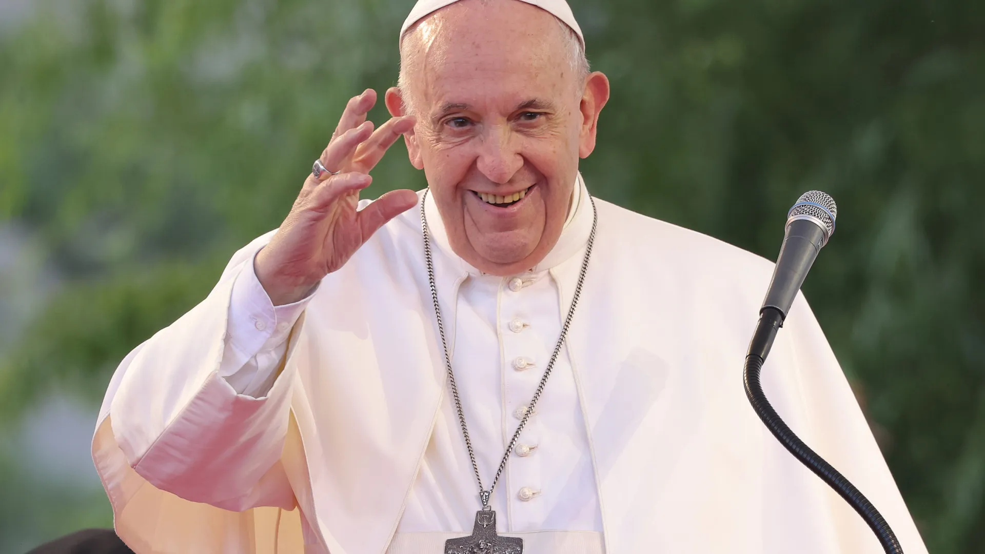 Antes de papa, Francisco foi faxineiro, segurança de bar e químico em laboratório - img