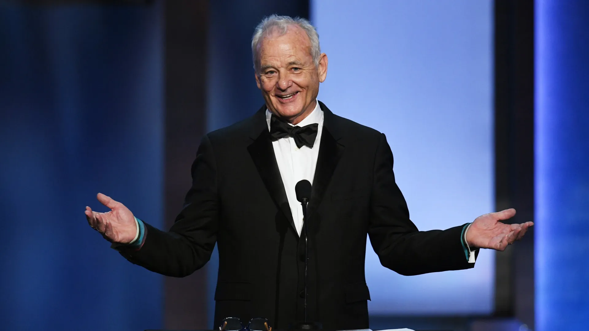 Bill Murray ameaça dar pisão em fã após esbarrão - img