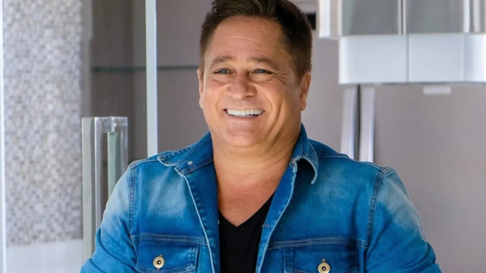 Leonardo não sabe letra de 'Pense de Mim' de cor - img