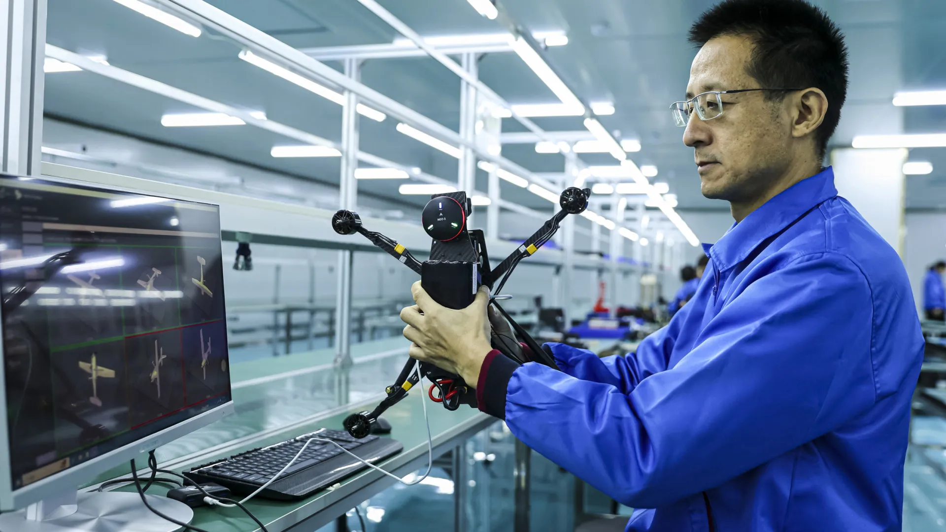 China sobe tarifas a 125% e diz que embate com EUA é 'piada' histórica - img
