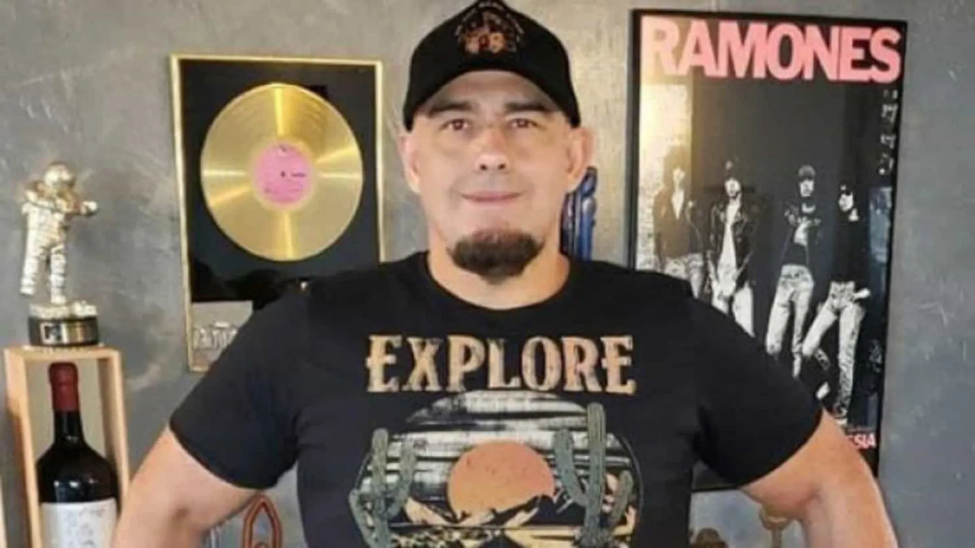Digão, da banda Raimundos, se desentende com fã em show com gritos de 'sem anistia'; veja - img