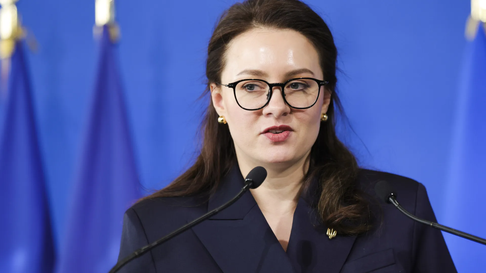 EUA e Ucrânia assinam memorando sobre acesso a recursos e minerais - img