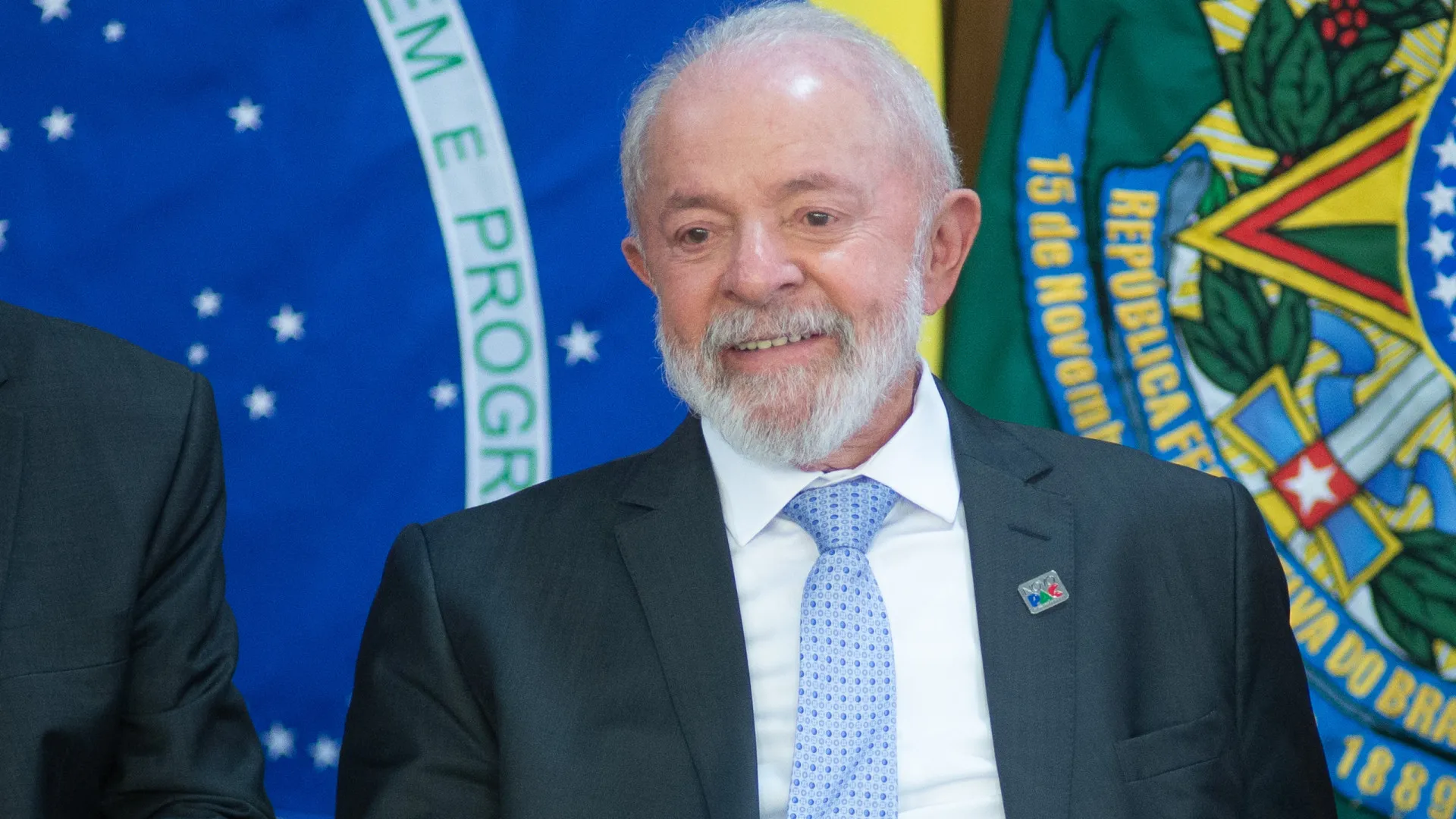 Lula teria 48%, contra 39% de Tarcísio em cenário de 2º turno, aponta Datafolha - img