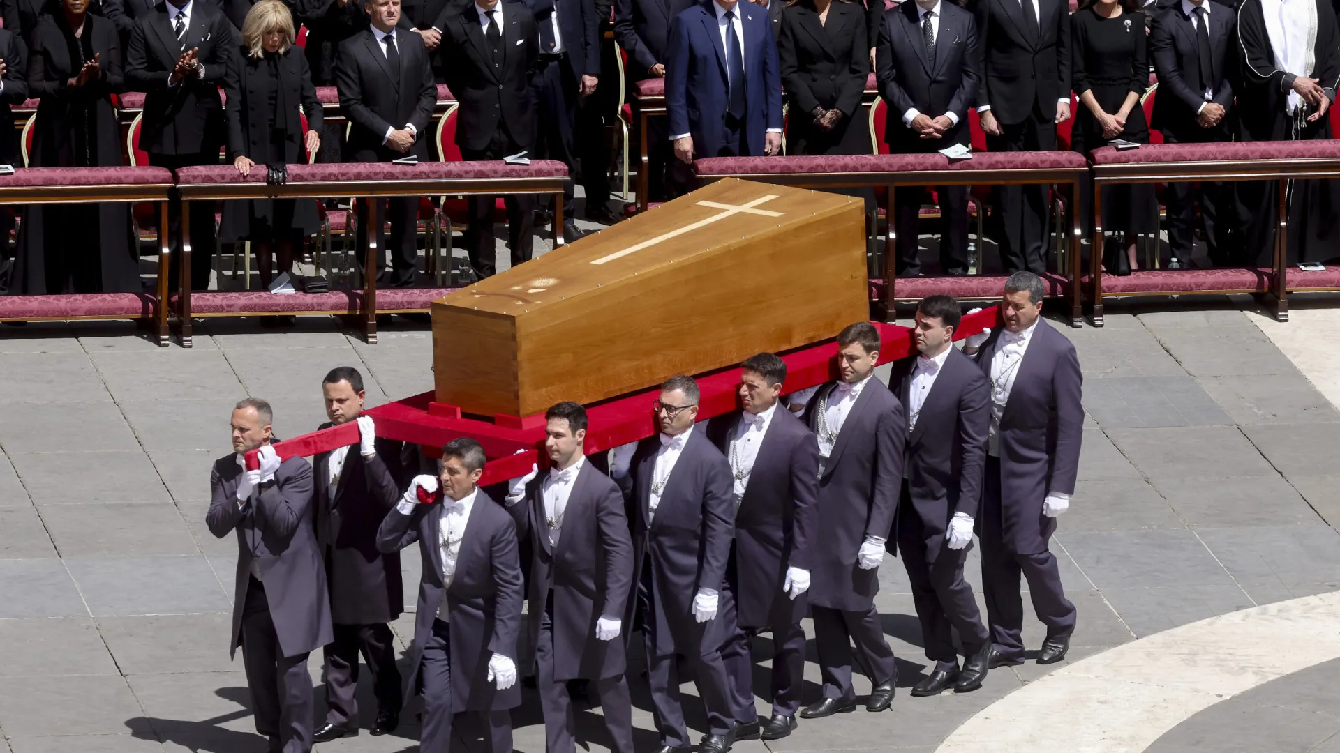 Enterro do papa Francisco: mais de 250 mil pessoas participam da cerimônia - img