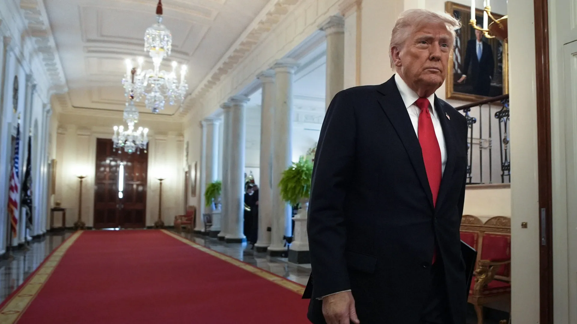Governo Trump fecha gabinete que combatia desinformação estrangeira - img