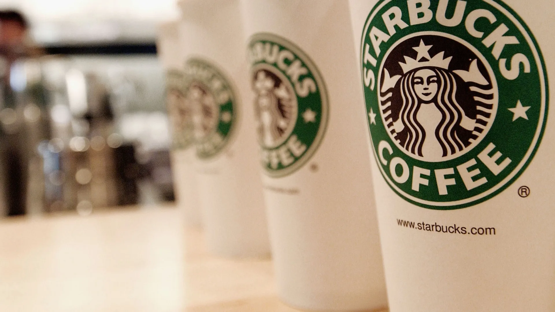 Lucro e receita da Starbucks ficam abaixo do esperado - img
