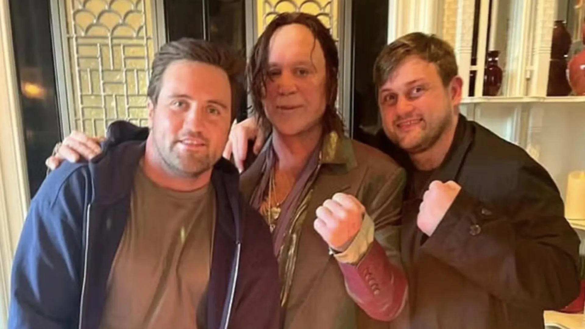 Mickey Rourke aparece irreconhecível no 'Big Brother' britânico - img