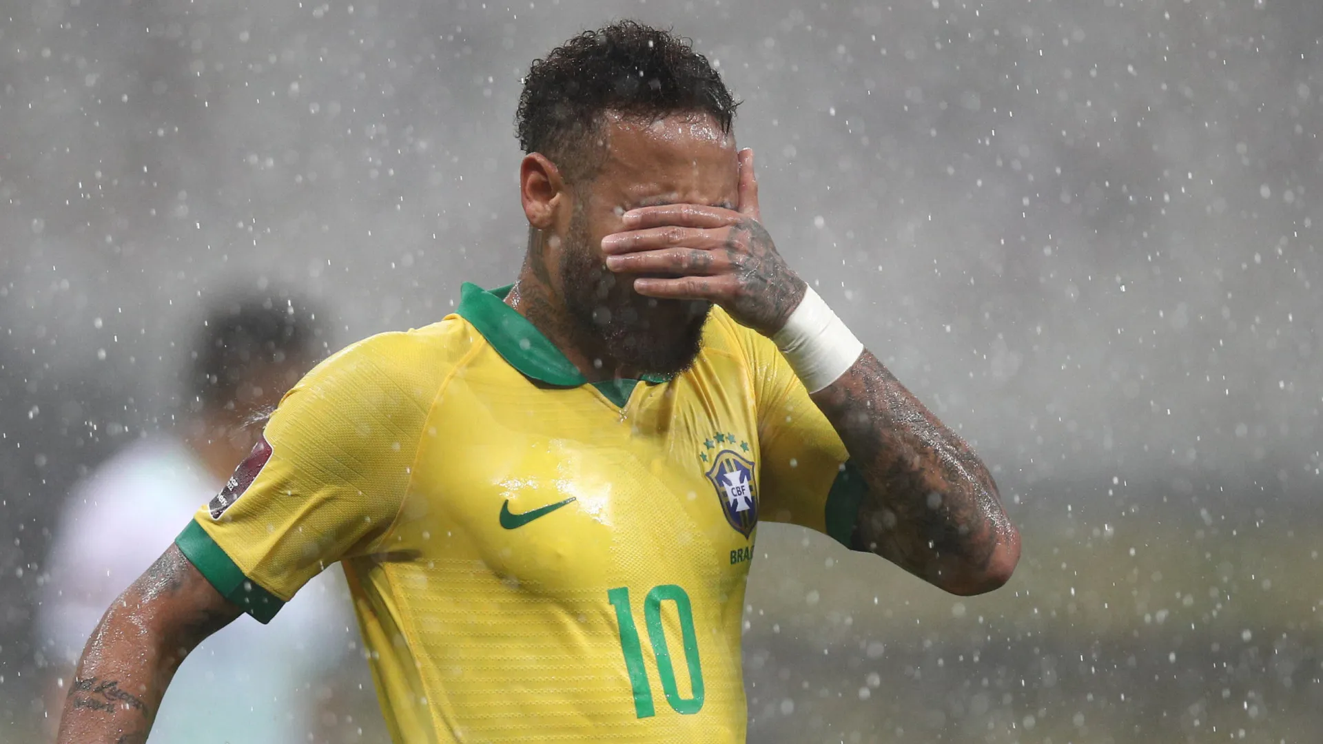 Neymar reforça turismo e camisas da seleção no Maracanã 1 Neymar reforça turismo e camisas da seleção no Maracanã - img