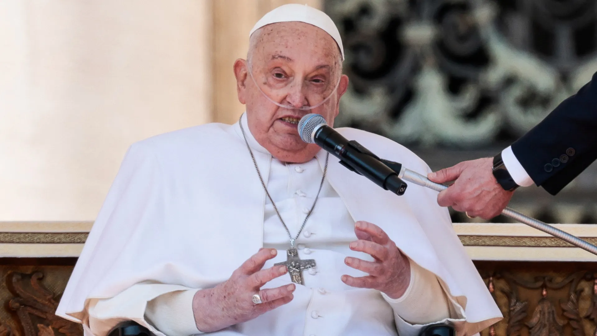 Papa aparece pela primeira vez em público após regresso ao Vaticano - img