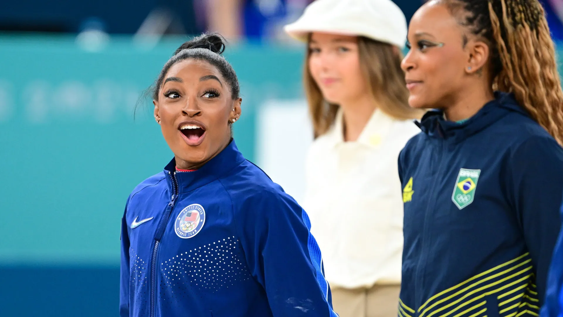Rebeca Andrade elogia Biles e diz querer competir com ela por 'mais alguns anos' - img