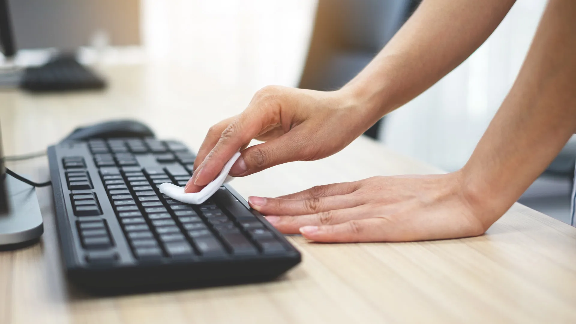 Saiba como limpar corretamente o teclado do seu computador - img