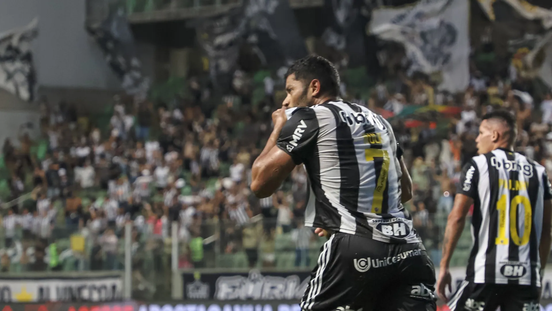 Sem vencer no Brasileiro, Atlético-MG quer manter embalo da Sul-Americana diante do Vitória 1 Sem vencer no Brasileiro, Atlético-MG quer manter embalo da Sul-Americana diante do Vitória - img