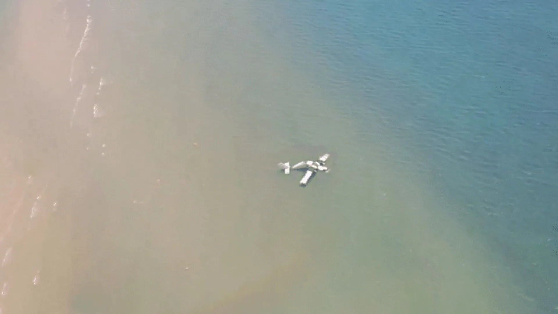 Vídeo mostra queda de avião da polícia na Tailândia - img