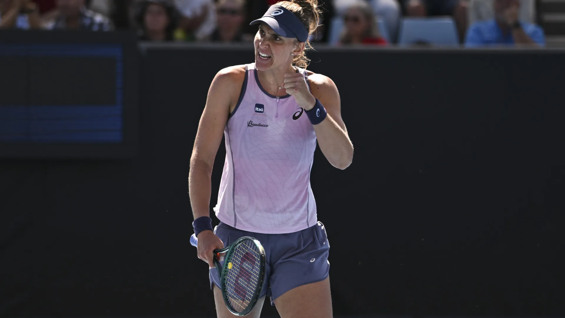 Bia Haddad cai na primeira rodada em Roland Garros - img