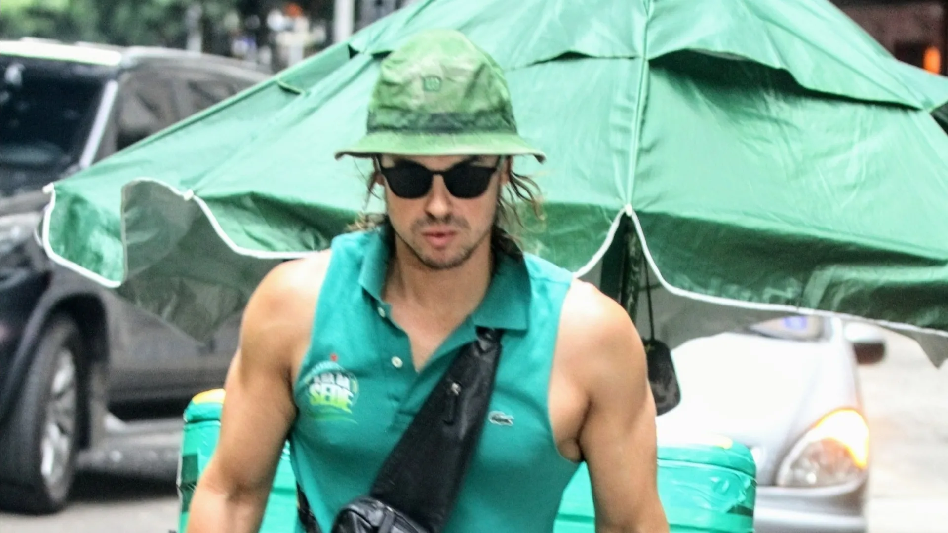 Daniel Erthal, ex-ator da Globo, tem carrinho de bebidas roubado no Rio - img