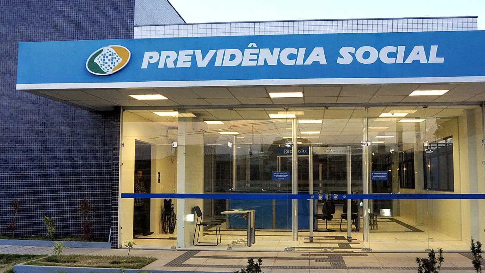 Entenda como funciona a fraude nos descontos do INSS - img