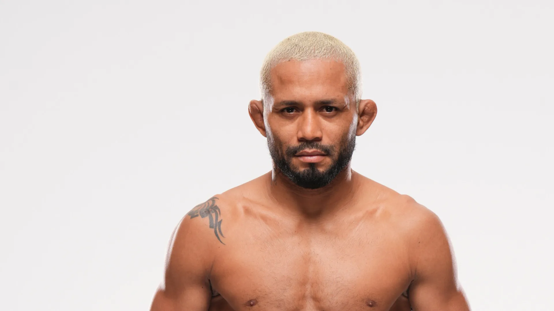 Ex-campeão do UFC quer voltar à porrada contra rival 'louco' de cogumelos - img