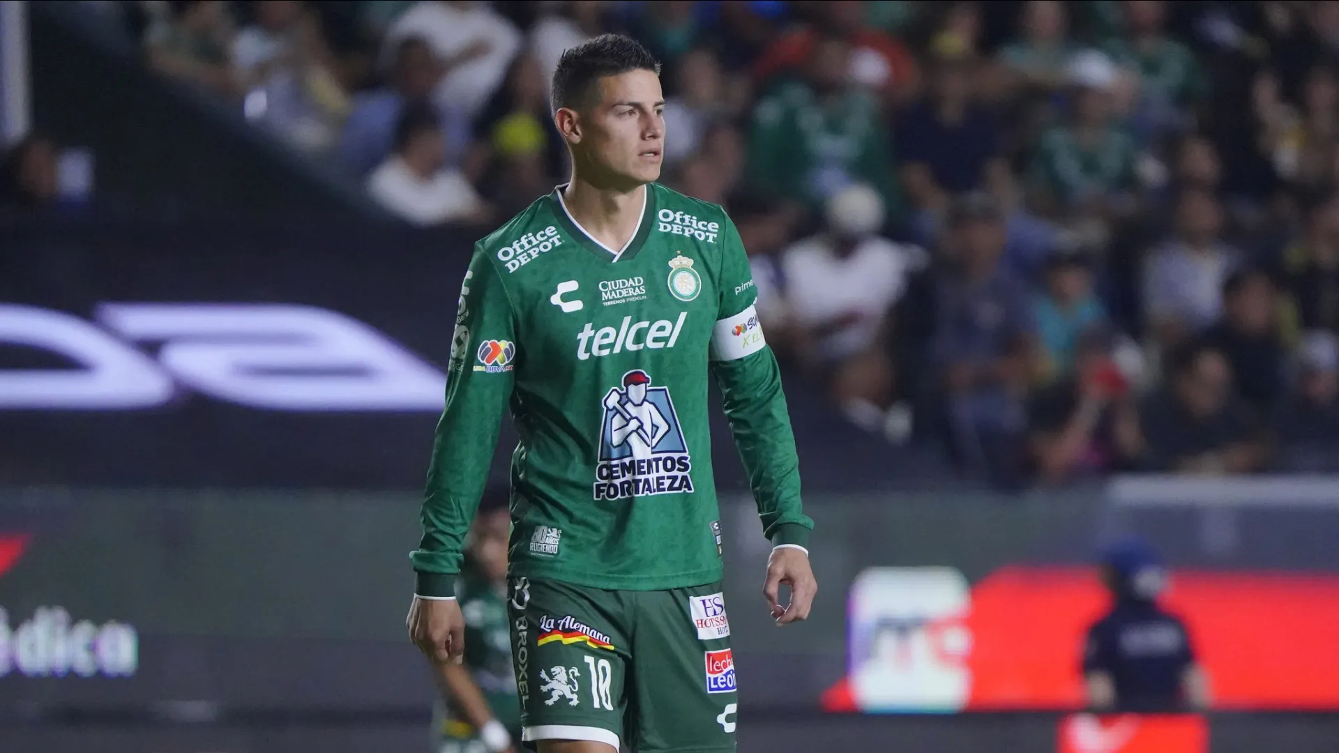 Excluído do Mundial, nome do clube de James Rodríguez ainda aparece na taça - img