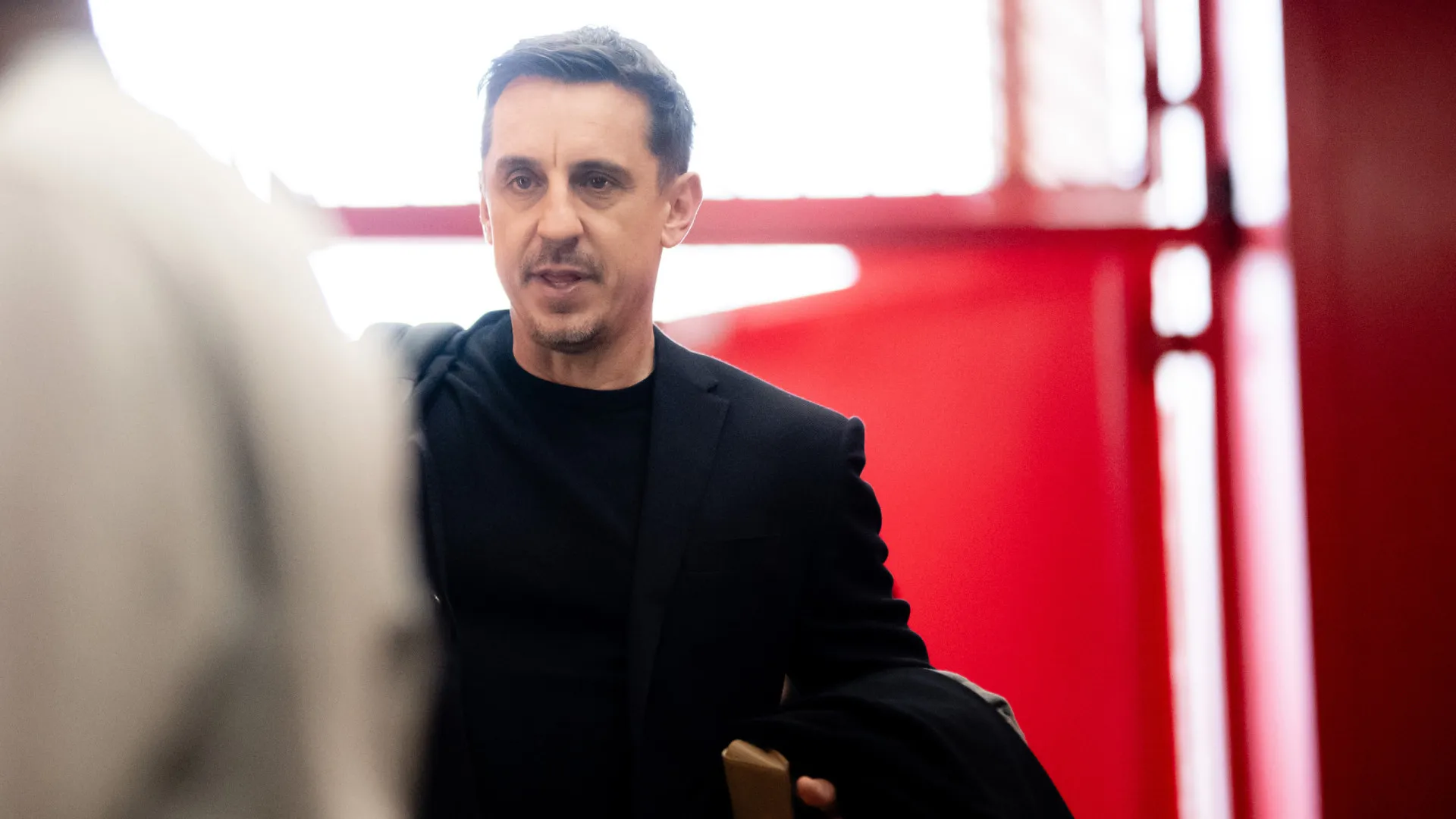 Gary Neville é barrado de jogo do Nottingham após criticar dirigente - img