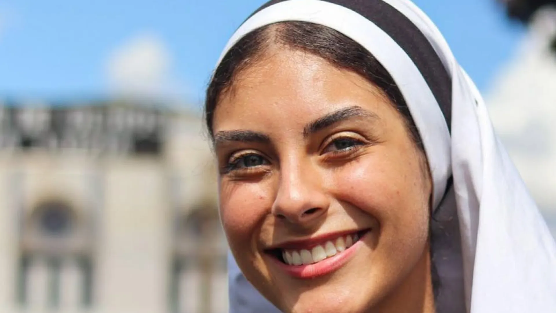 "Já fui miss": freira brasileira viraliza na internet devido à sua beleza - img