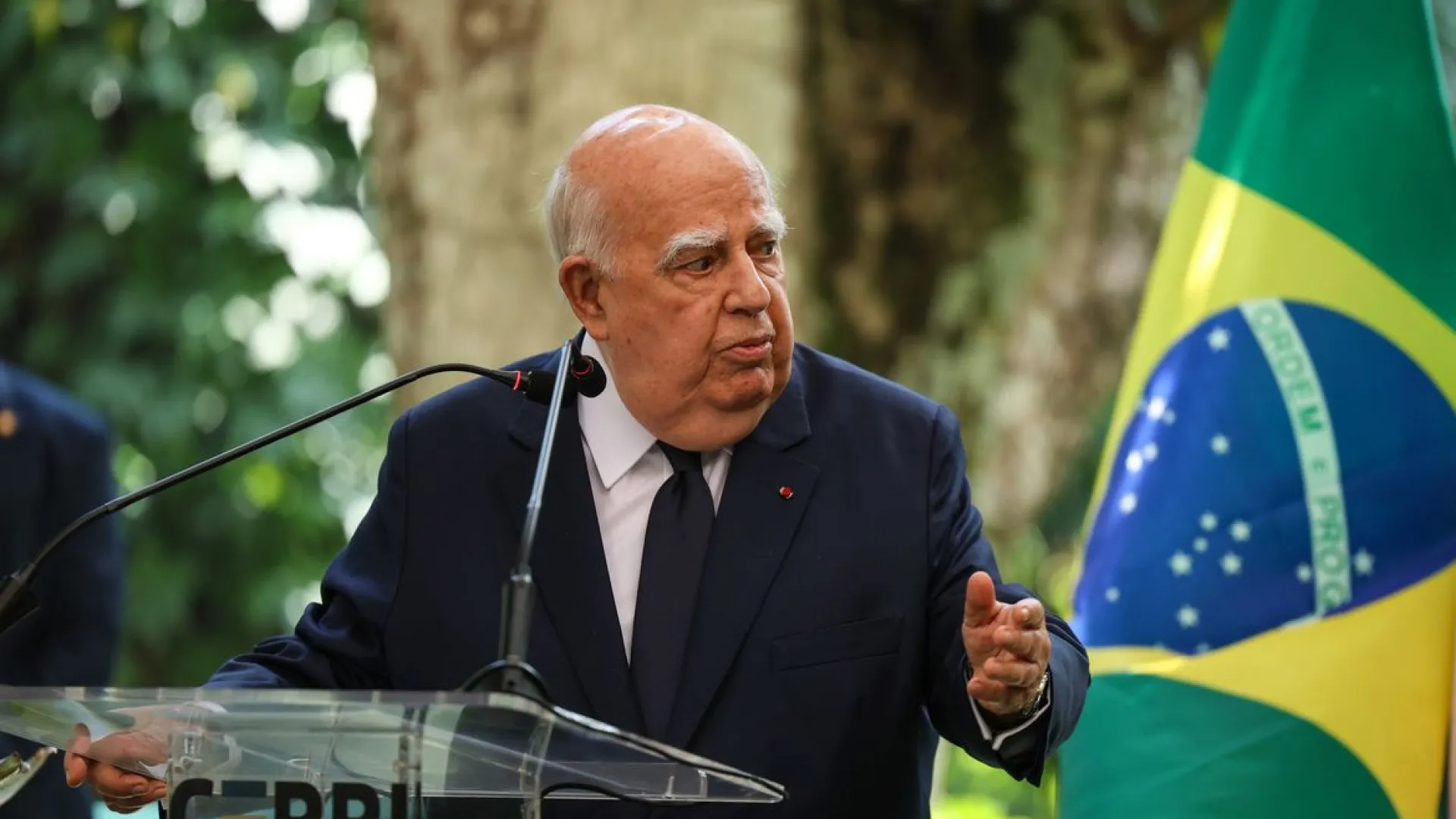 Morre, aos 90 anos, o embaixador Marcos Azambuja - img