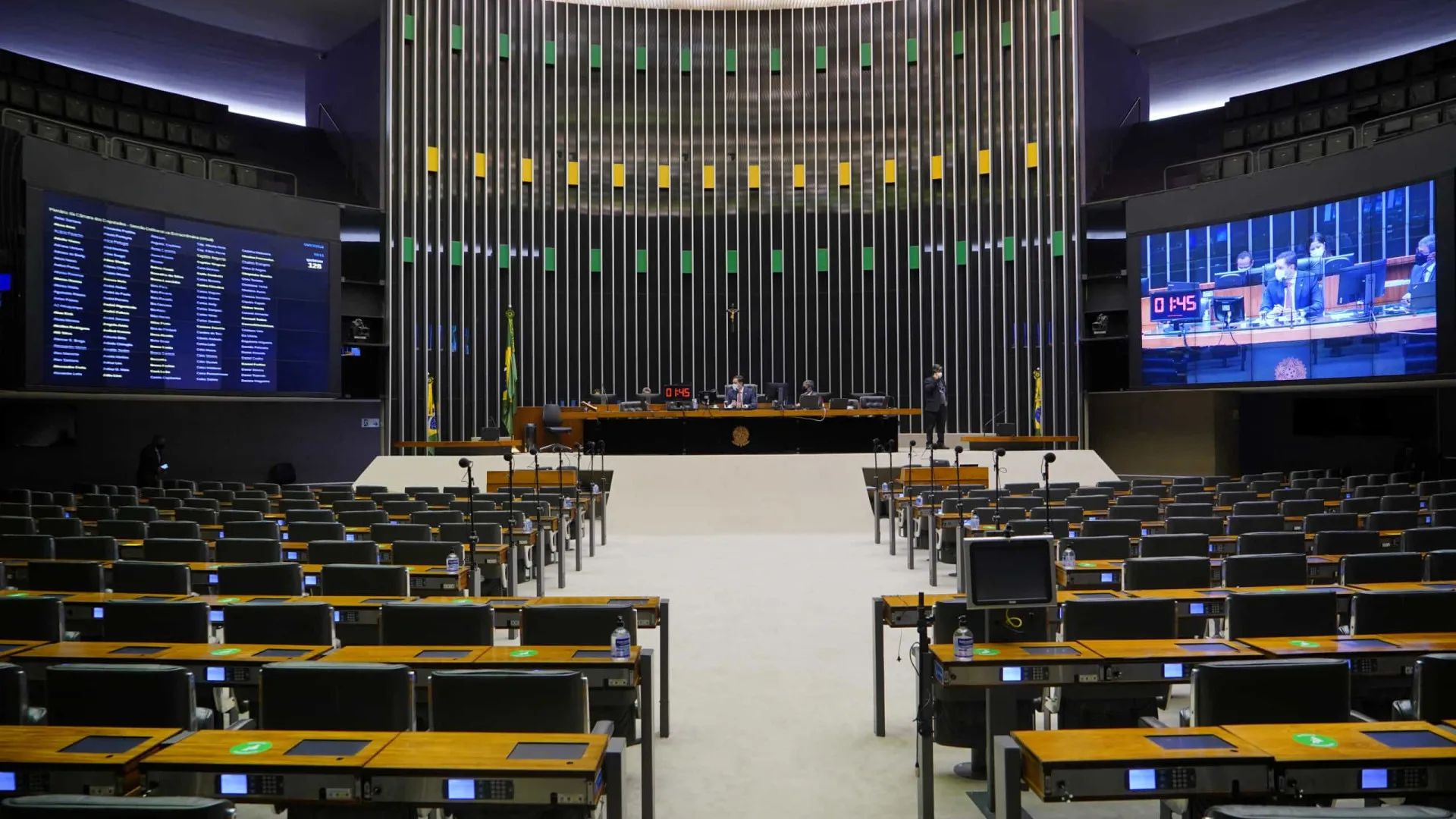 Projeto que aumenta número de deputados para 531 tem urgência aprovada - img