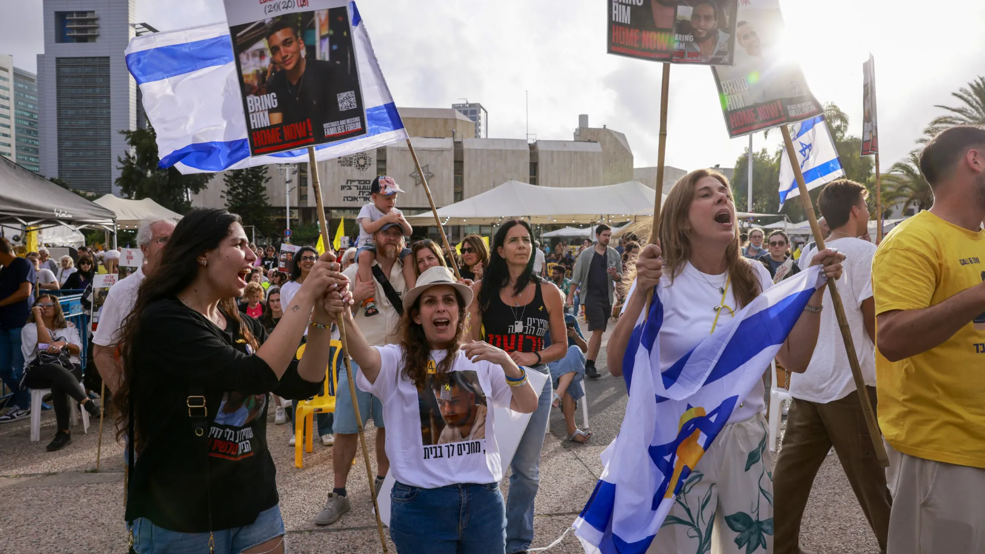 Refém israelense-americano Edan Alexander é entregue à Cruz Vermelha - img