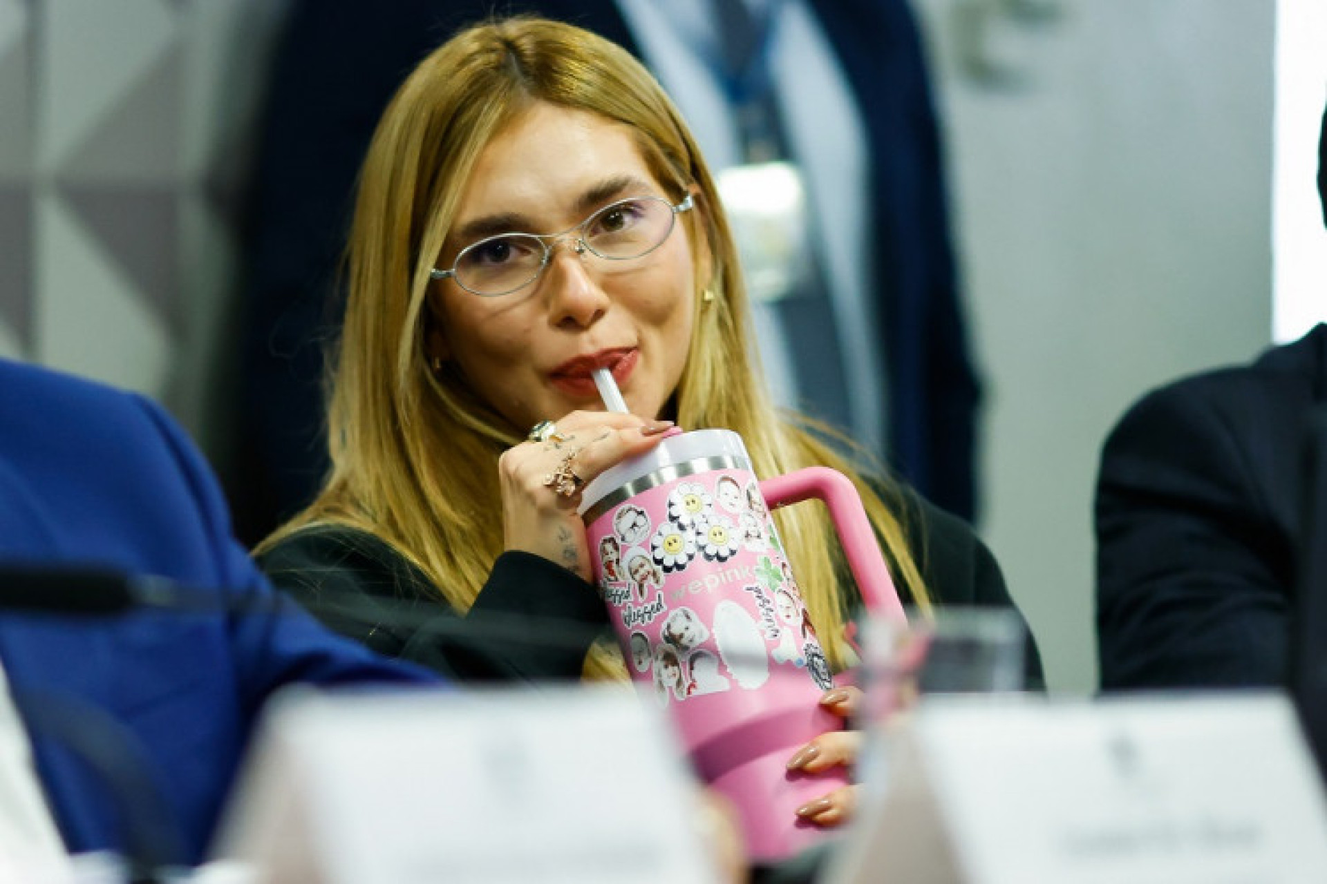 Senadora critica visual de Virginia na CPI e alerta para apelo infantil - img