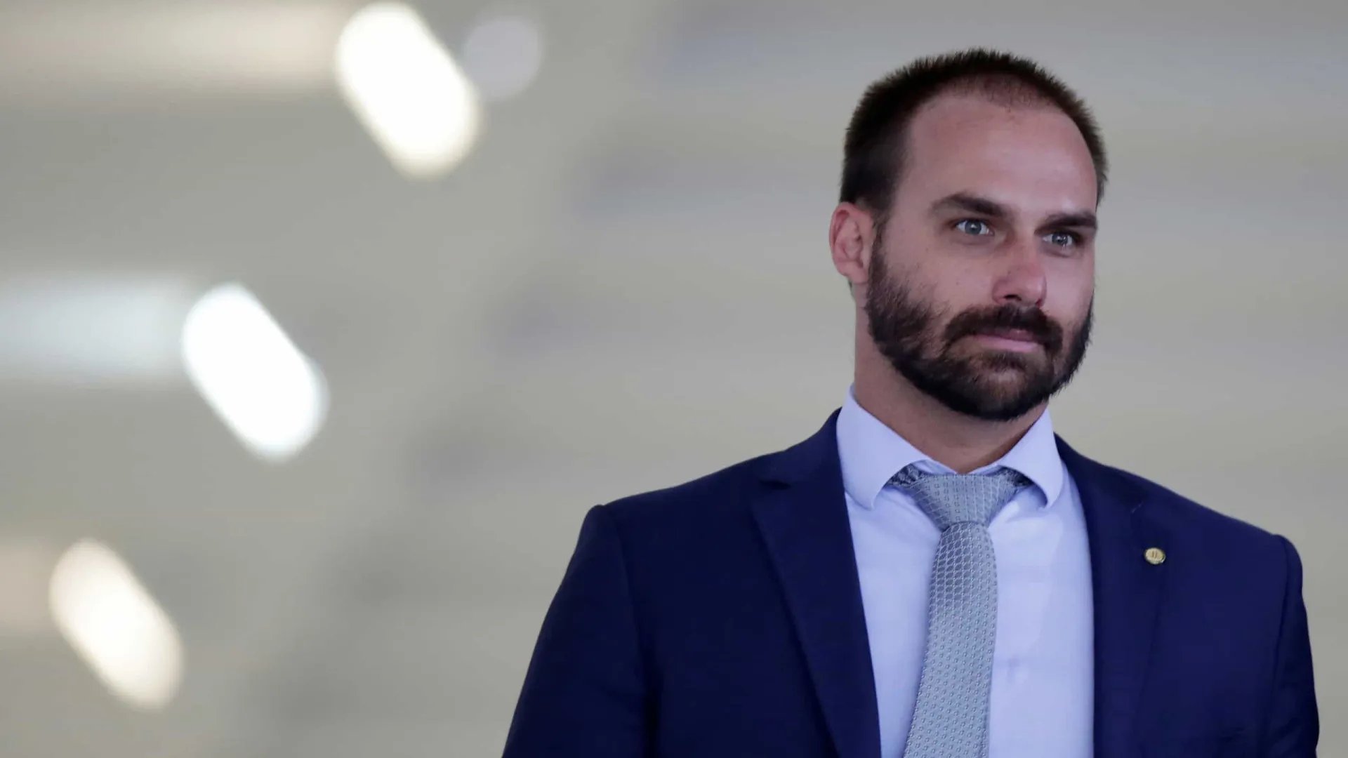 Bolsonaro diz que deu R$ 2 milhões para custear filho que está nos EUA - img