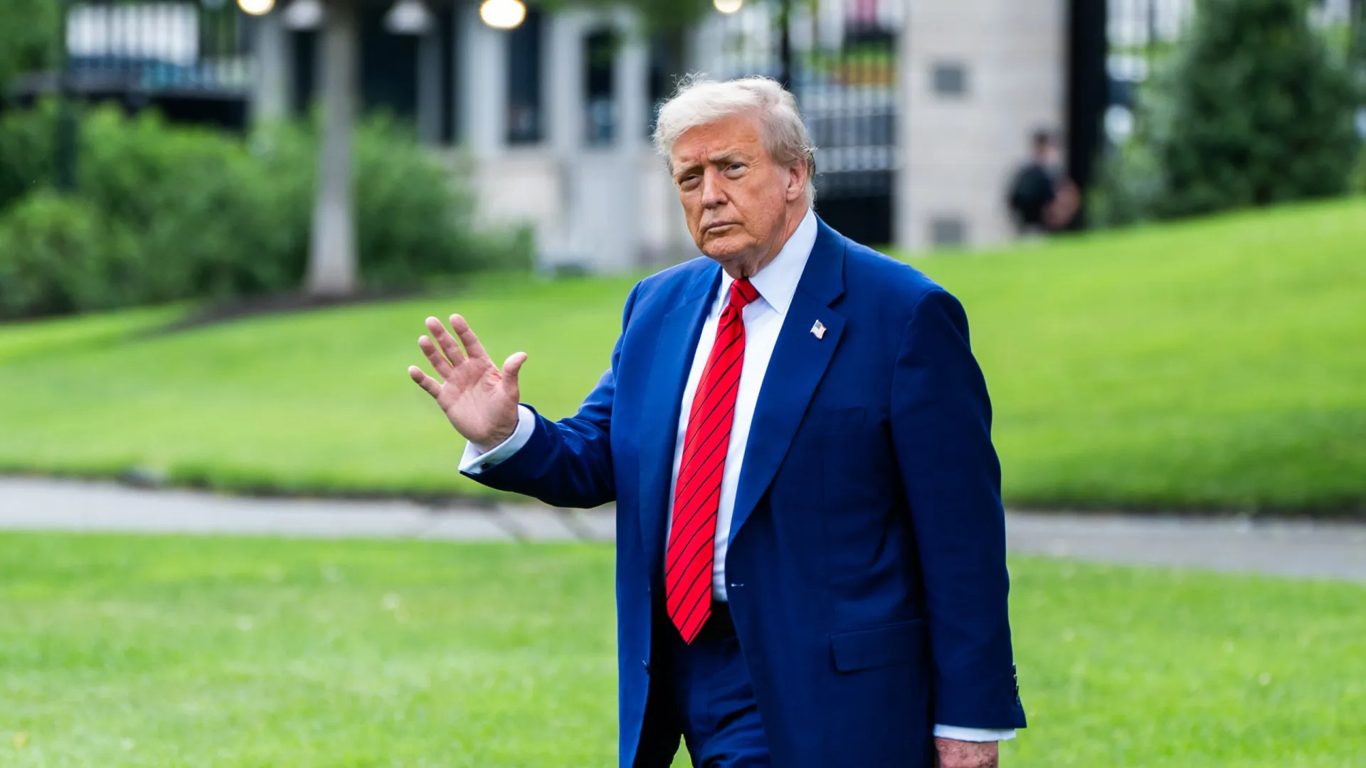Apoio político de Trump se torna 'desgraça' para aliados estrangeiros - img