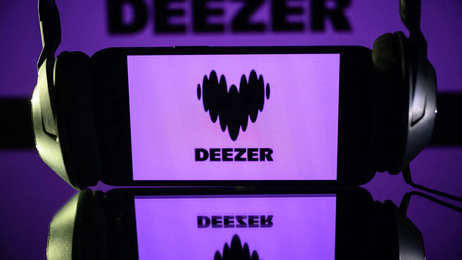 Deezer vai sinalizar músicas criadas com inteligência artificial - img