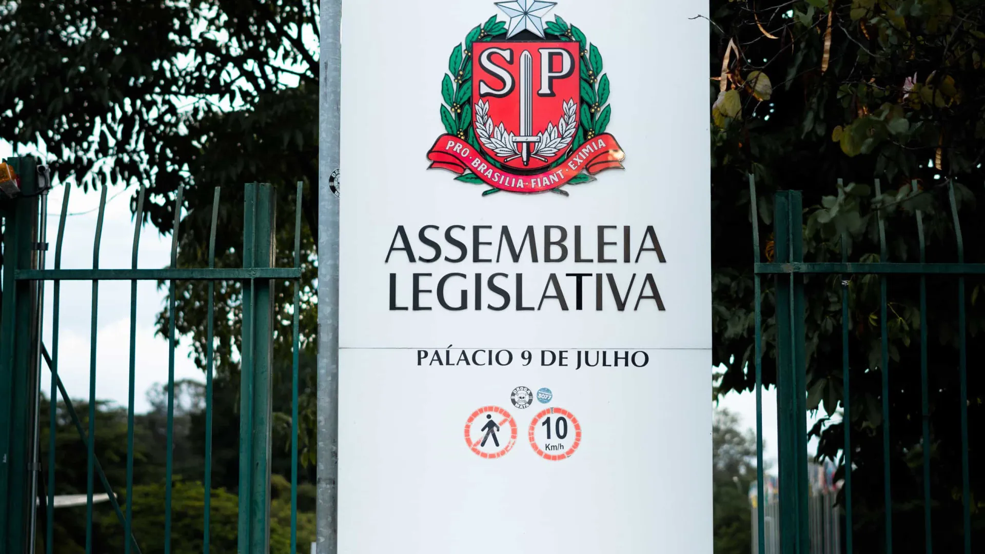 Deputadas estaduais de São Paulo recebem ameaça de estupro e morte em email - img