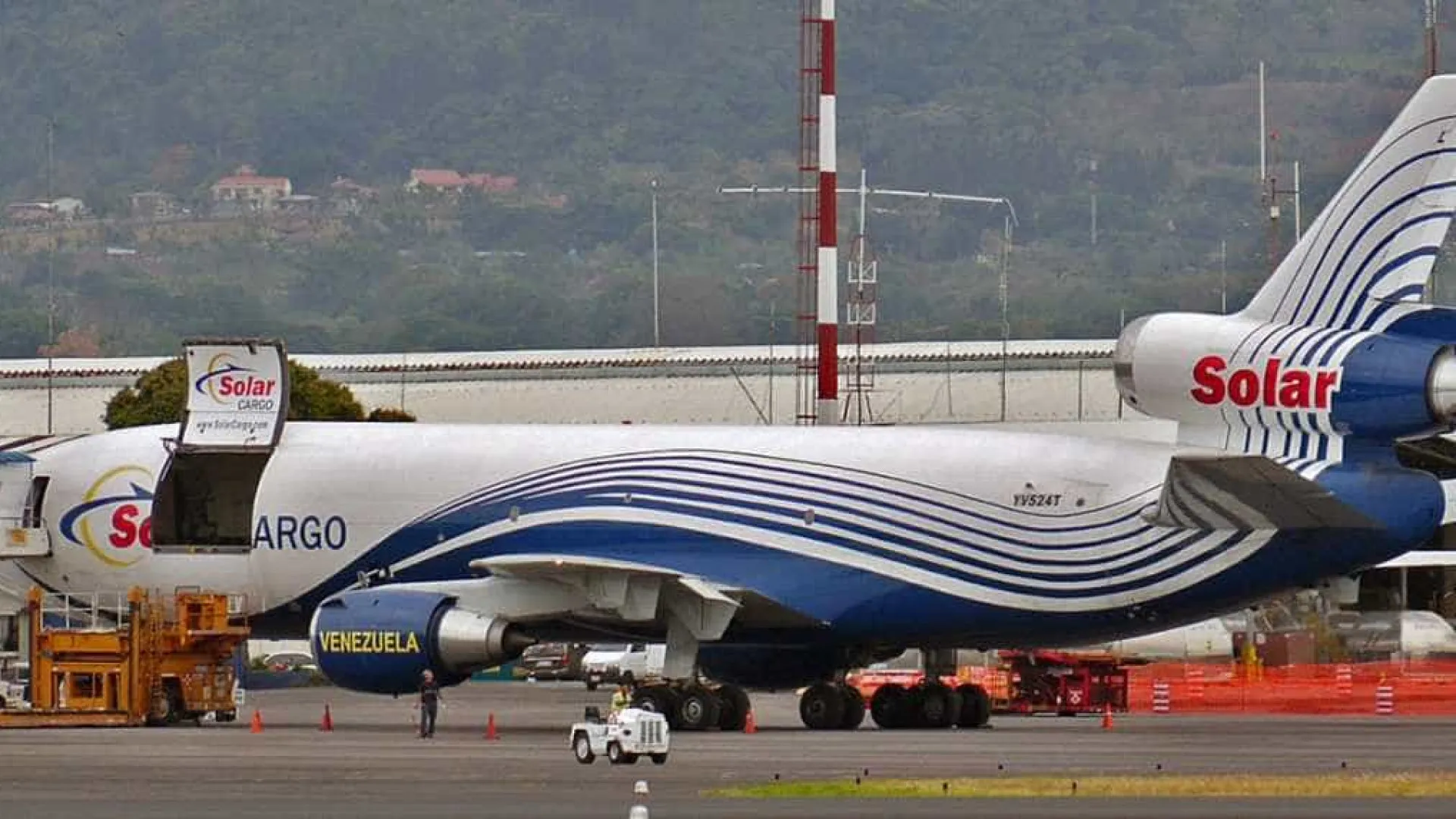Empresa brasileira anuncia que vai projetar cabine do maior avião cargueiro do mundo - img
