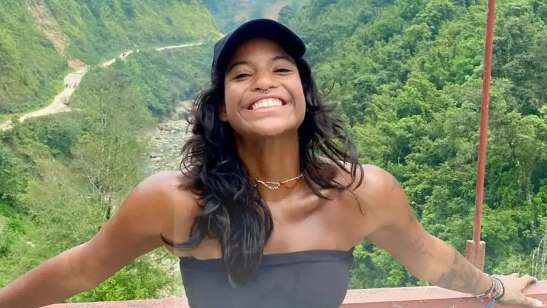 'Esses caras mataram minha filha', diz mãe de brasileira morta em vulcão na Indonésia - img
