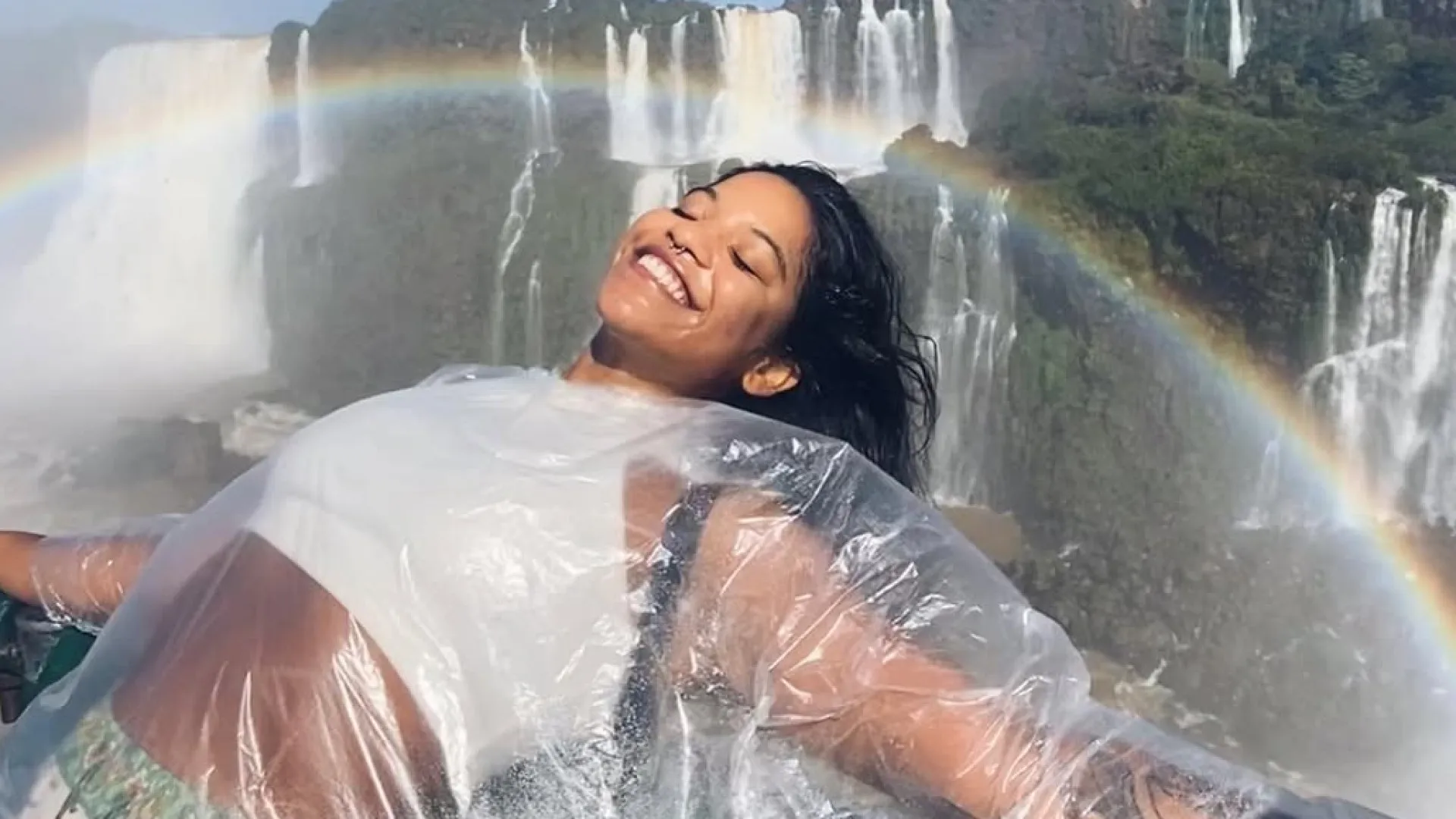 O que falhou? Juliana morreu após dias à espera de resgate na Indonésia - img