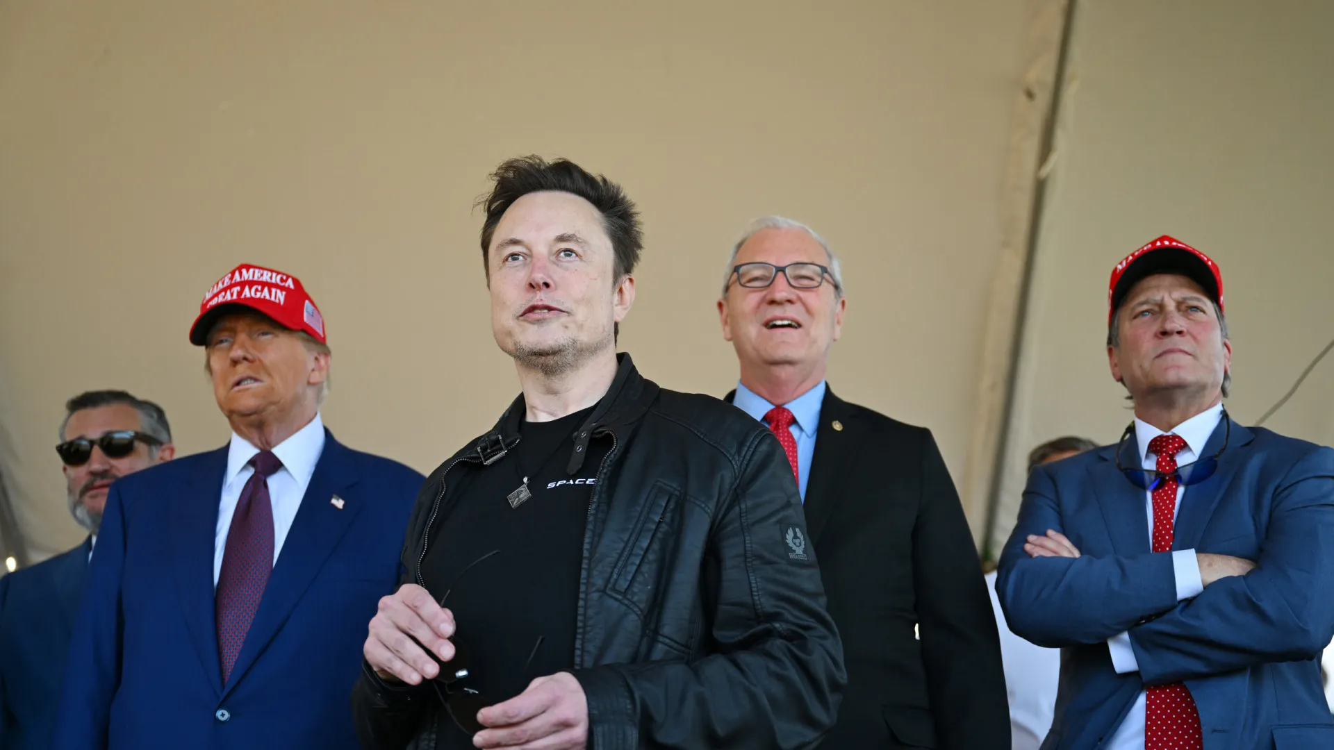 Pentágono busca alternativa à SpaceX após tensão entre Trump e Musk - img