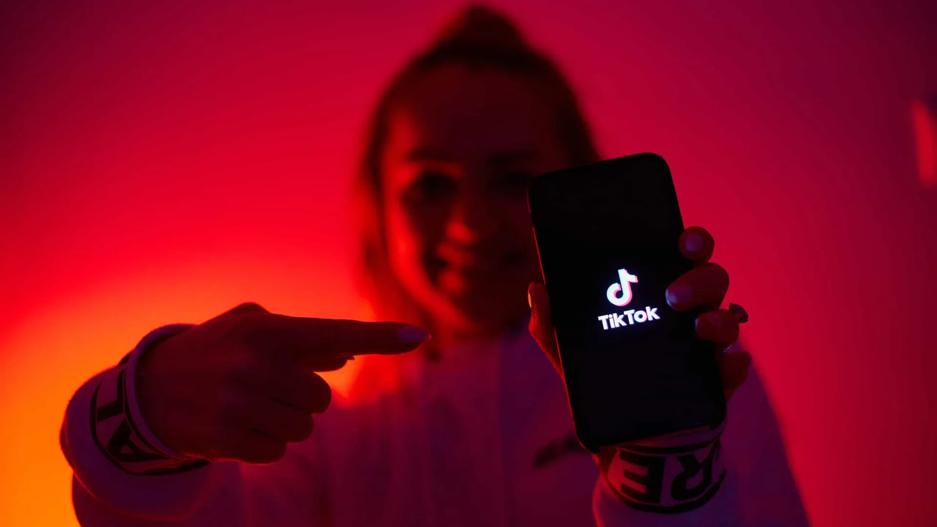 TikTok garante remover 98% do conteúdo prejudicial à saúde mental - img
