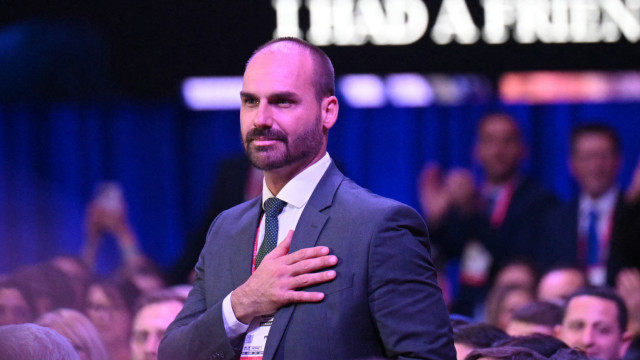 Eduardo intensificou condutas ilícitas após tornozeleira em Bolsonaro, diz Moraes - img