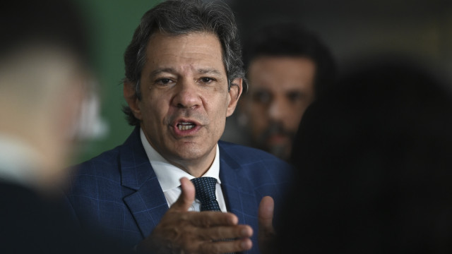 Câmara suspende mandato de Janones após agressões de bolsonaristas - img
