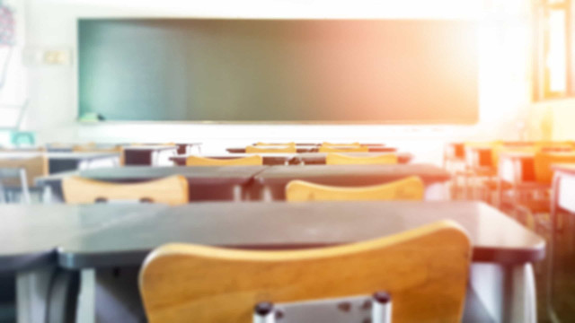Criança autista é achada amarrada em escola no PR e professora é presa - img